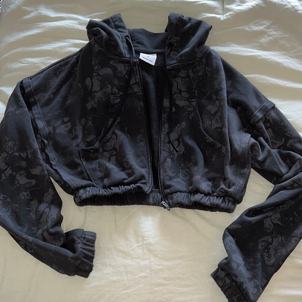 Size small KKfit Gymshark crop zip sweater